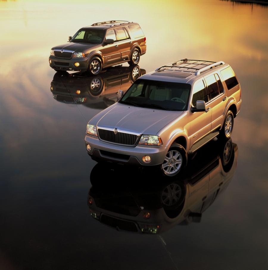  Lincoln Aviator 2003 года  (фото 48 из 57)